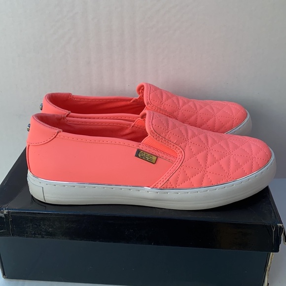New G by GUESS Golly Platform Slip-On Sneakers - Picture 6 of 9